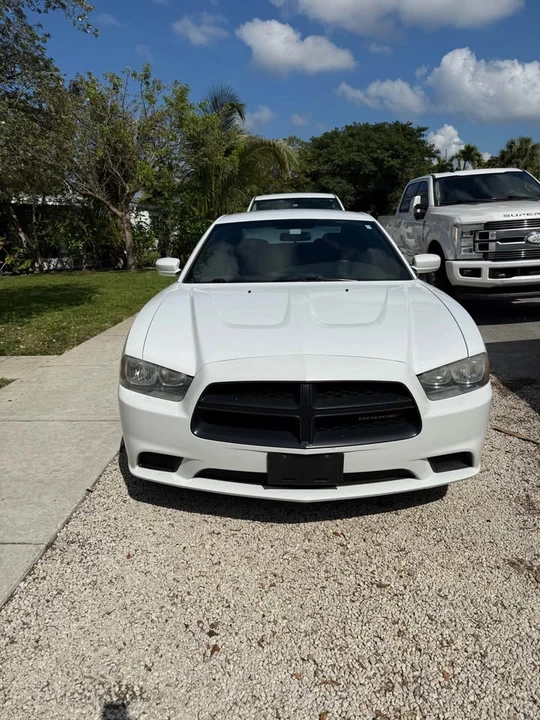 2012 Dodge Charger 7th Gen - Image 2 of 8
