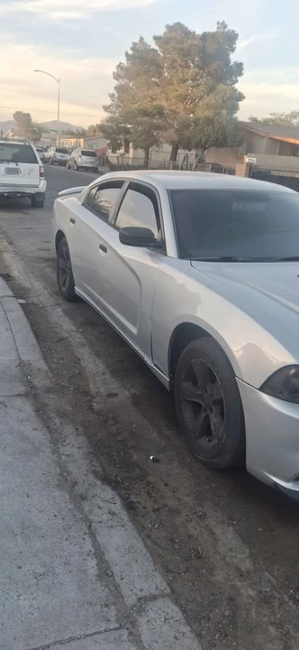2012 Dodge Charger 7th Gen - Image 3 of 4