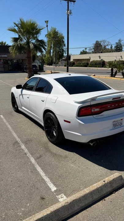 2012 Dodge Charger - Image 4 of 8