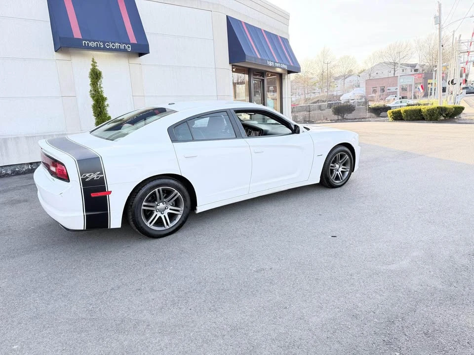 2012 Dodge Charger 7th Gen - Image 2 of 10