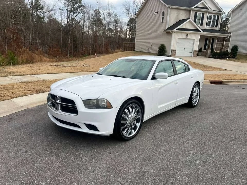 2012 Dodge Charger 7th Gen - Image 7 of 19