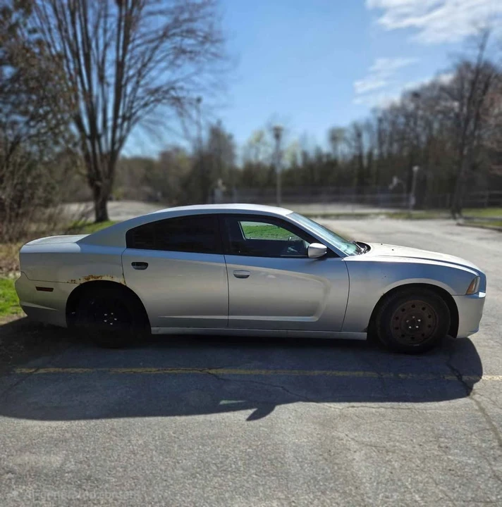 2012 Dodge Charger 7th Gen - Image 2 of 8