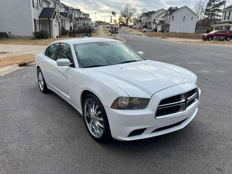 2012 Dodge Charger 7th Gen - Image 5 of 19