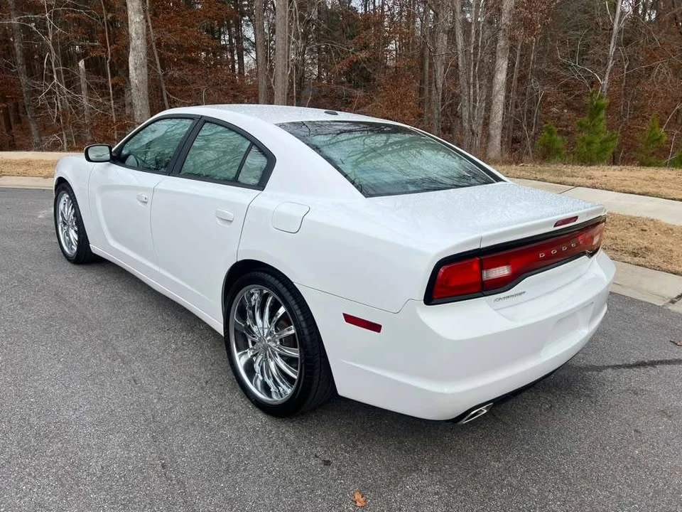 2012 Dodge Charger 7th Gen - Image 8 of 19