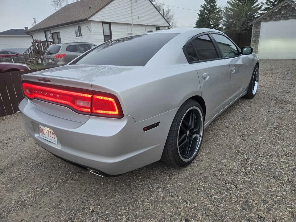 2012 Dodge Charger 7th Gen - Image 9 of 16
