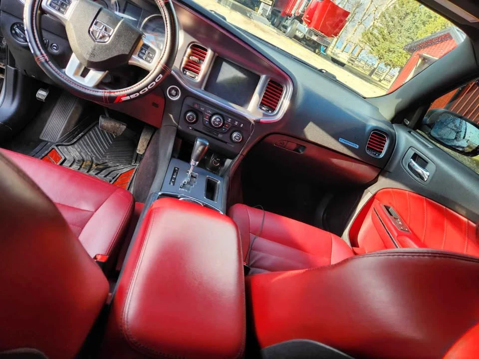 2012 Dodge Charger 7th Gen - Image 5 of 12