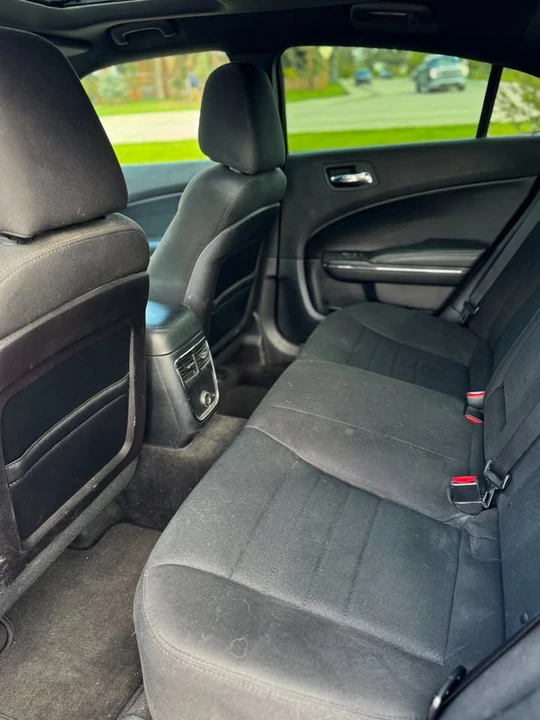 2012 Dodge Charger 7th Gen - Image 6 of 9