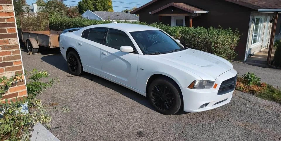 2012 Dodge Charger 7th Gen - Image 10 of 15