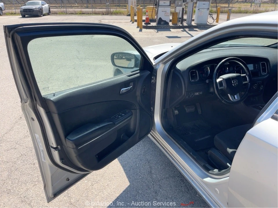 2012 Dodge Charger 7th Gen - Image 10 of 12