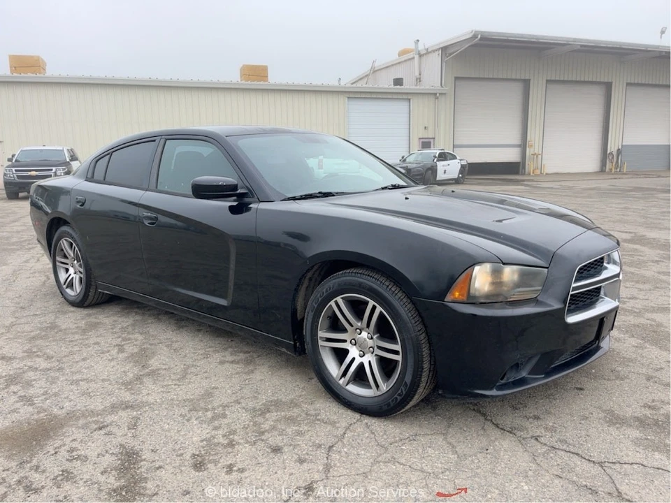 2012 Dodge Charger 7th Gen - Image 2 of 12