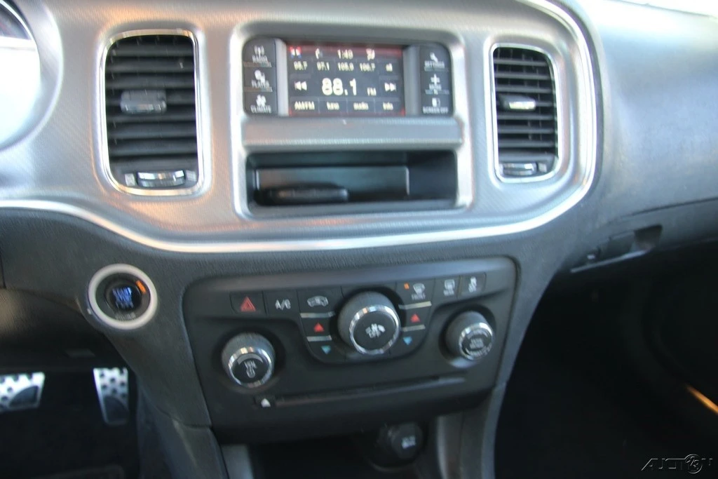 2012 Dodge Charger 7th Gen - Image 16 of 21
