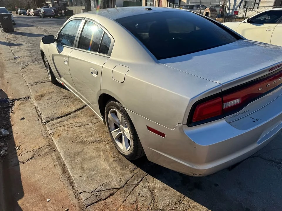 2012 Dodge Charger 7th Gen - Image 7 of 12
