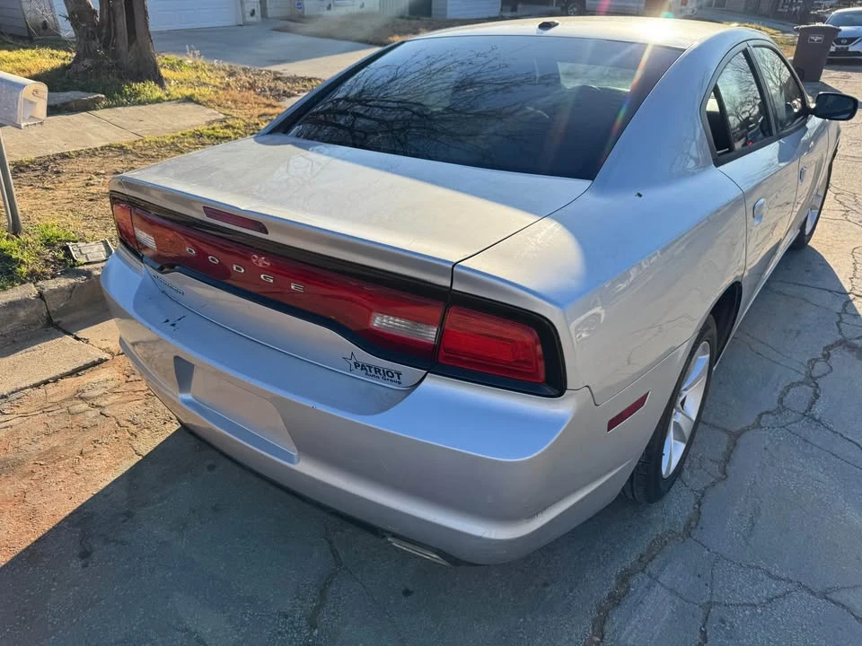 2012 Dodge Charger 7th Gen - Image 5 of 12