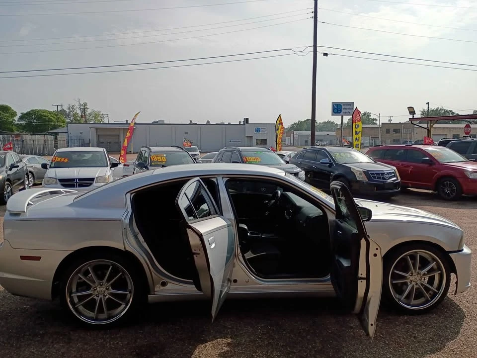 2012 Dodge Charger 7th Gen - Image 15 of 20