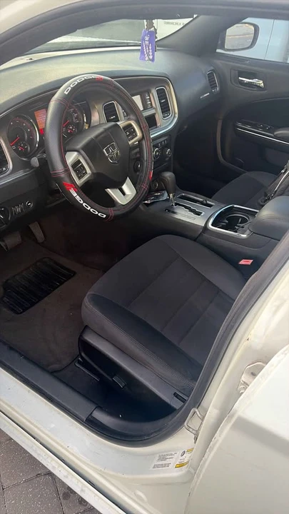 2012 Dodge Charger 7th Gen - Image 6 of 8