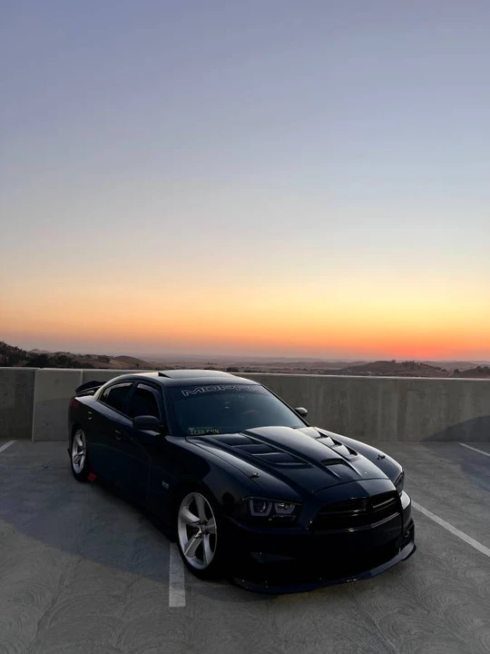 2012 Dodge Charger 7th Gen - Image 5 of 10