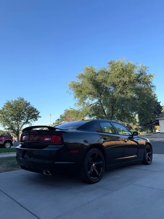 2012 Dodge Charger 7th Gen - Image 4 of 9