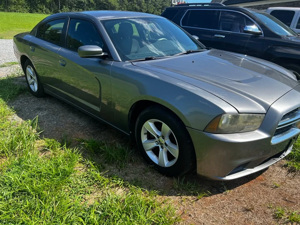 2012 Dodge Charger 7th Gen - Image 2 of 9