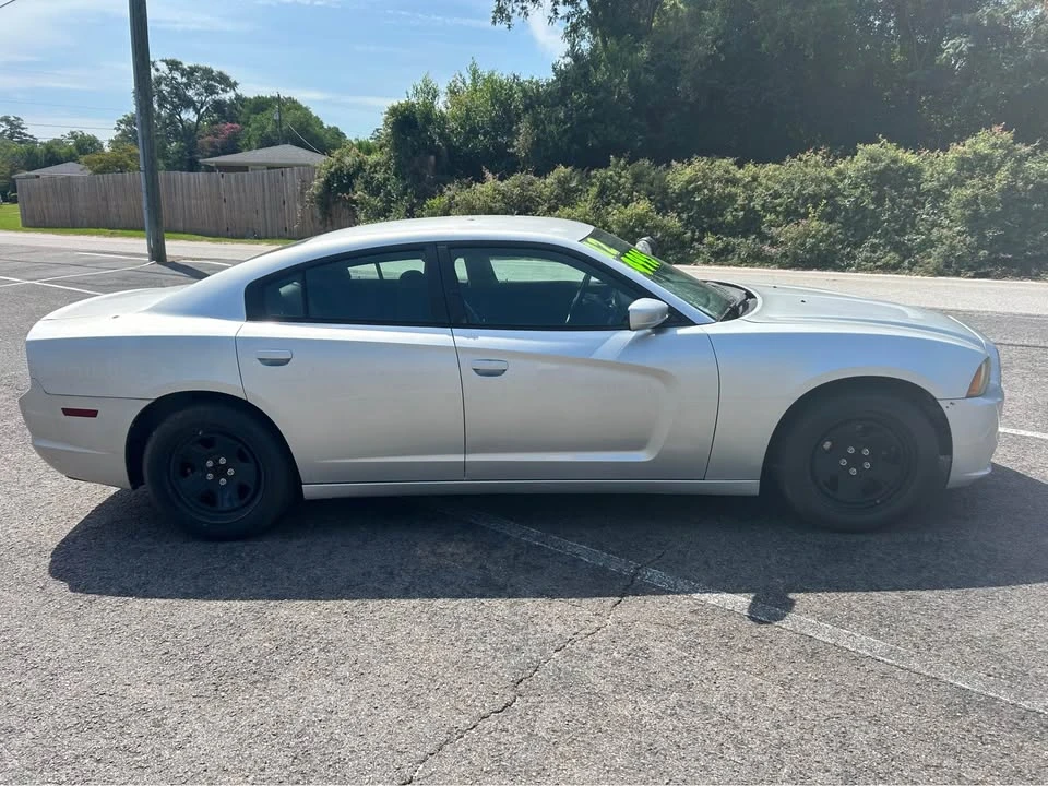 2012 Dodge Charger 7th Gen - Image 4 of 12