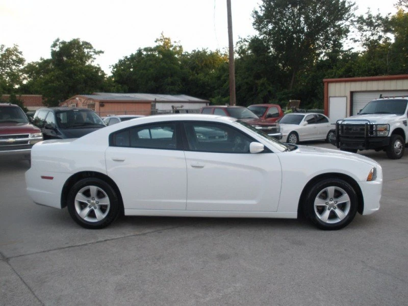 2012 Dodge Charger 7th Gen - Image 4 of 20