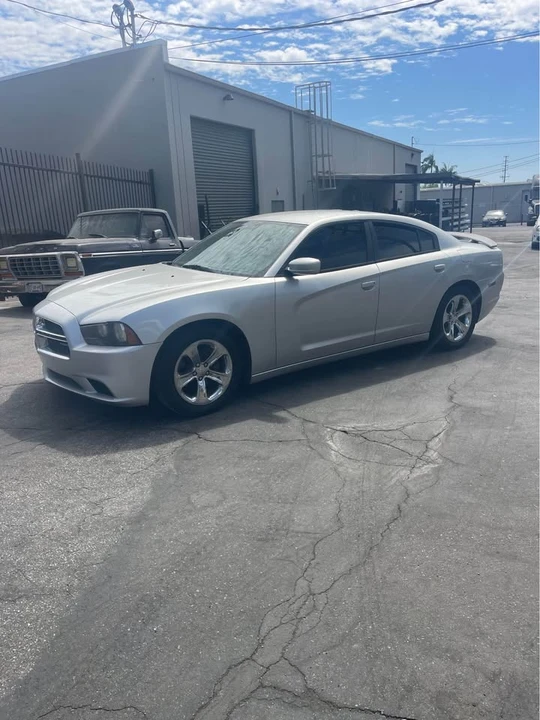 2012 Dodge Charger 7th Gen - Image 5 of 8