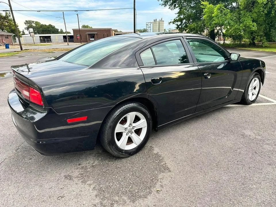 2012 Dodge Charger 7th Gen - Image 5 of 9