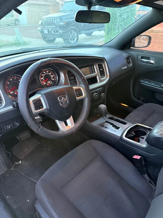 2012 Dodge Charger 7th Gen - Image 3 of 4