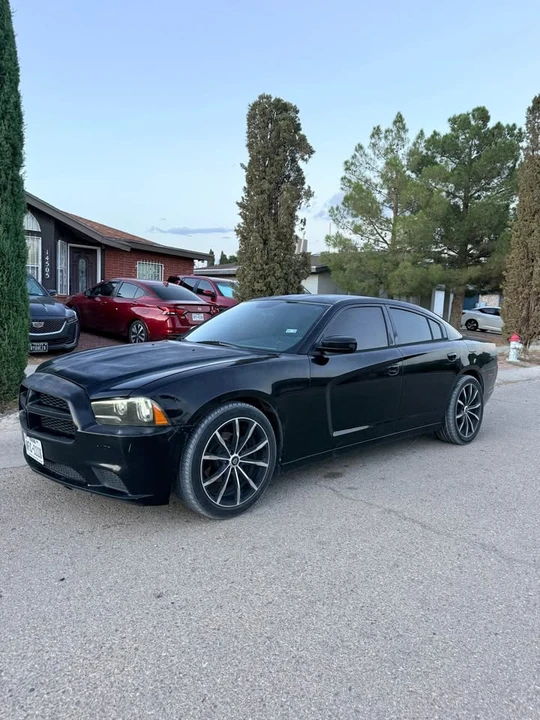 2012 Dodge Charger 7th Gen - Image 2 of 4