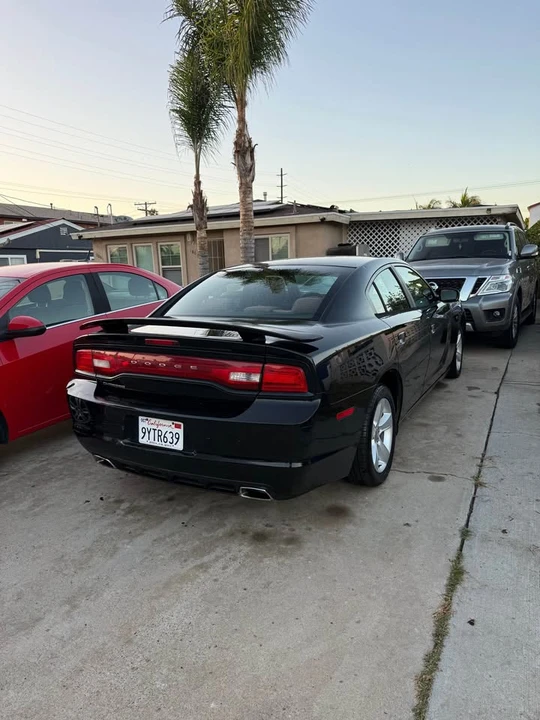 2012 Dodge Charger 7th Gen - Image 3 of 8