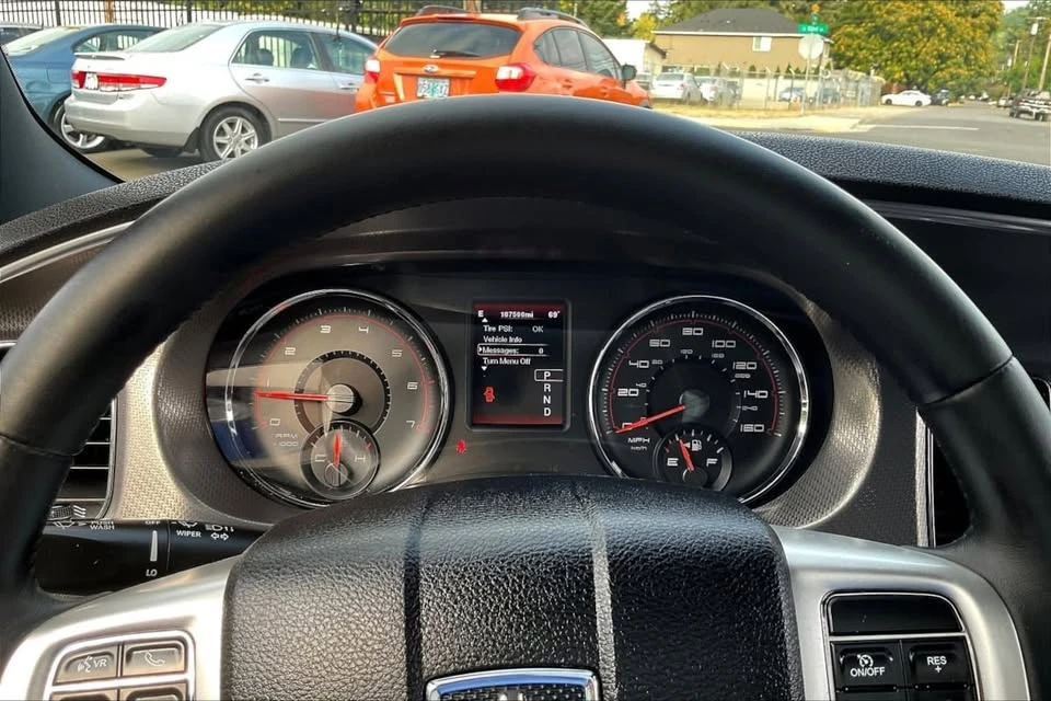 2012 Dodge Charger 7th Gen - Image 13 of 20