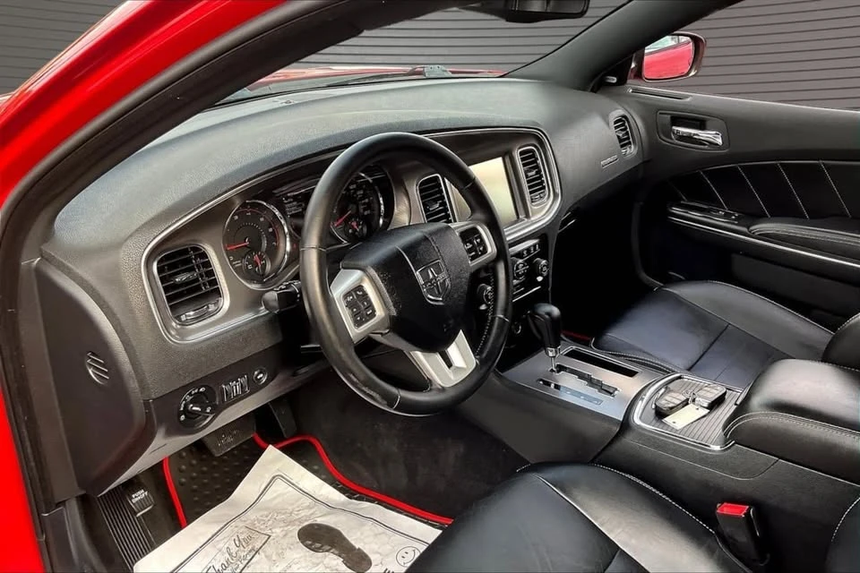 2012 Dodge Charger 7th Gen - Image 16 of 20