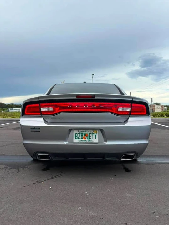 2012 Dodge Charger 7th Gen - Image 2 of 7