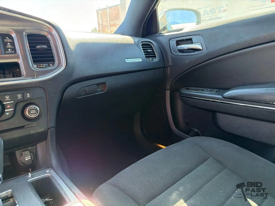 2012 Dodge Charger 7th Gen - Image 16 of 20
