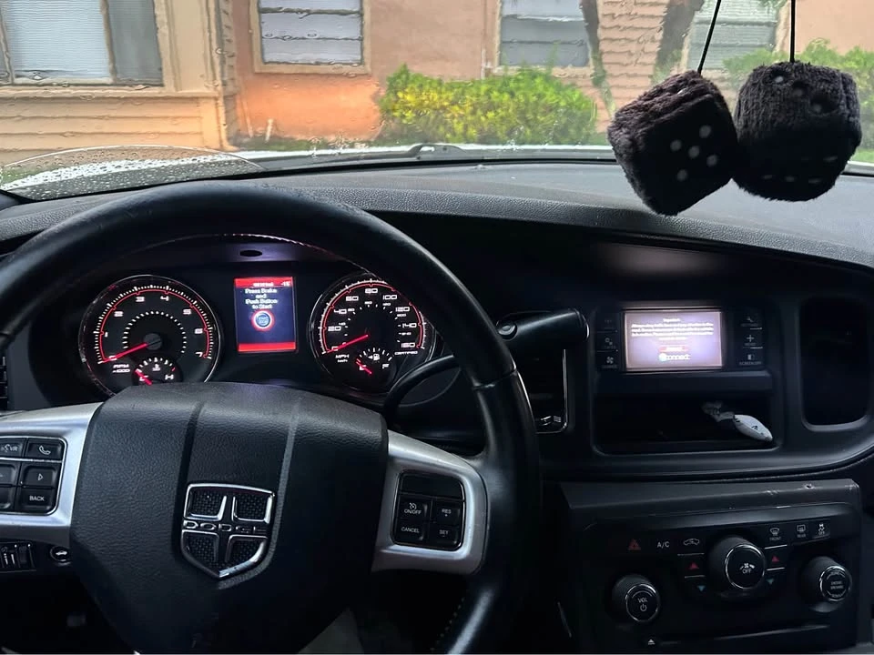 2012 Dodge Charger 7th Gen - Image 2 of 11