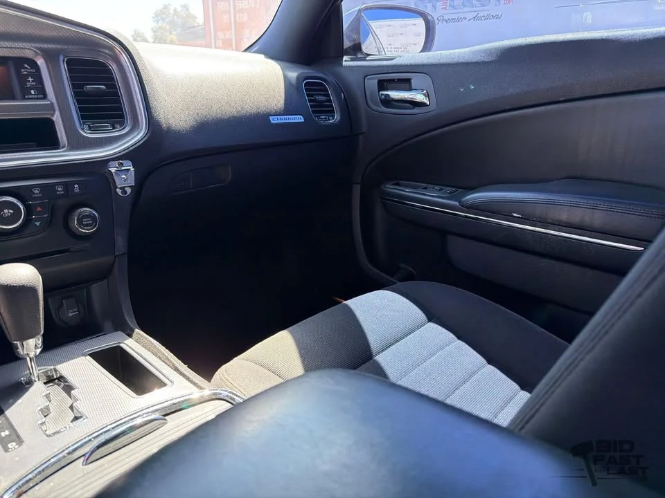 2012 Dodge Charger 7th Gen - Image 15 of 18