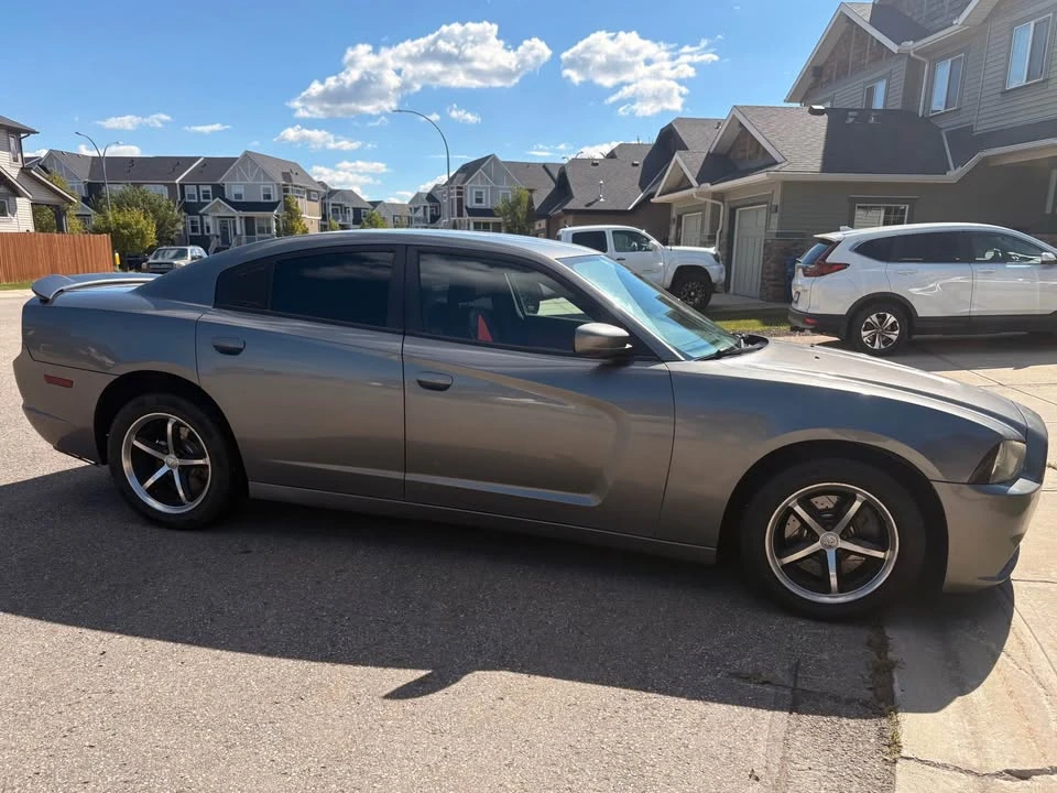 2012 Dodge Charger 7th Gen - Image 2 of 10