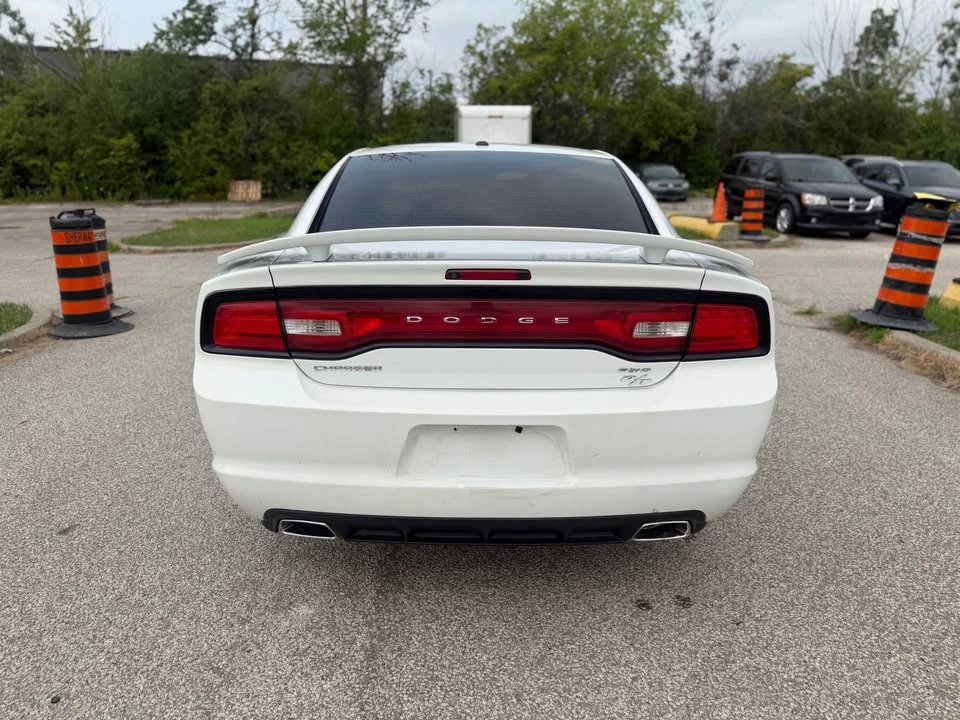 2012 Dodge Charger 7th Gen - Image 5 of 16