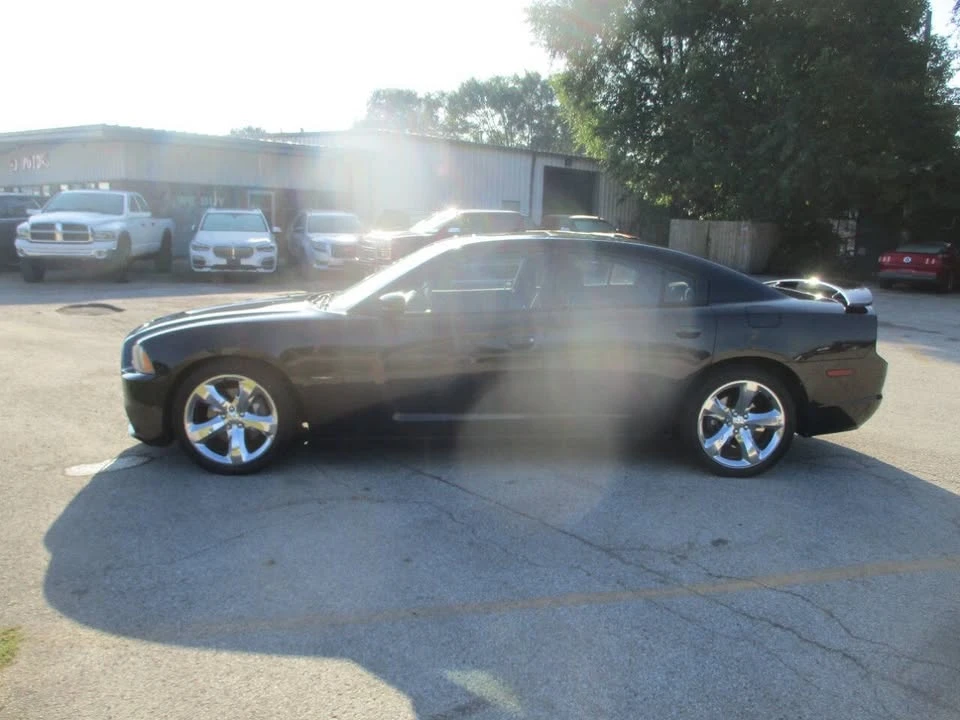 2012 Dodge Charger 7th Gen - Image 4 of 10