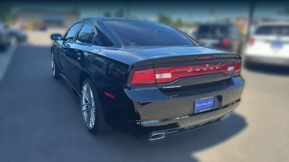 2012 Dodge Charger 7th Gen - Image 4 of 15