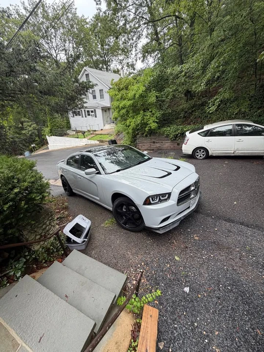 2012 Dodge Charger 7th Gen - Image 6 of 6
