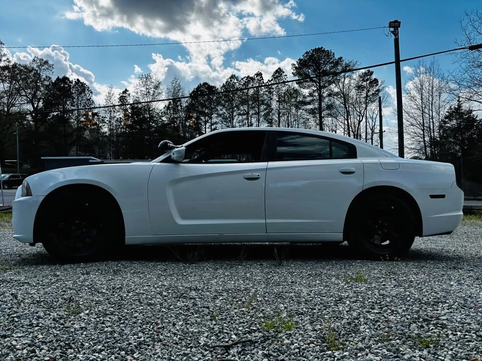 2012 Dodge Charger 7th Gen - Image 9 of 16