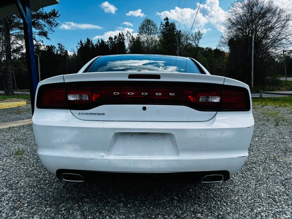2012 Dodge Charger 7th Gen - Image 4 of 16