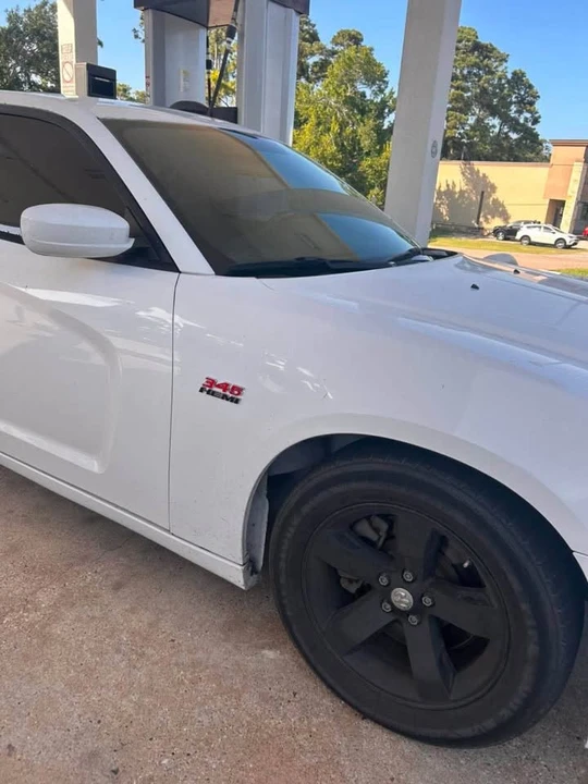 2012 Dodge Charger 7th Gen - Image 2 of 19