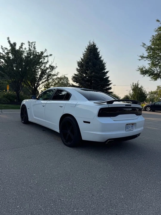 2012 Dodge Charger 7th Gen - Image 10 of 12