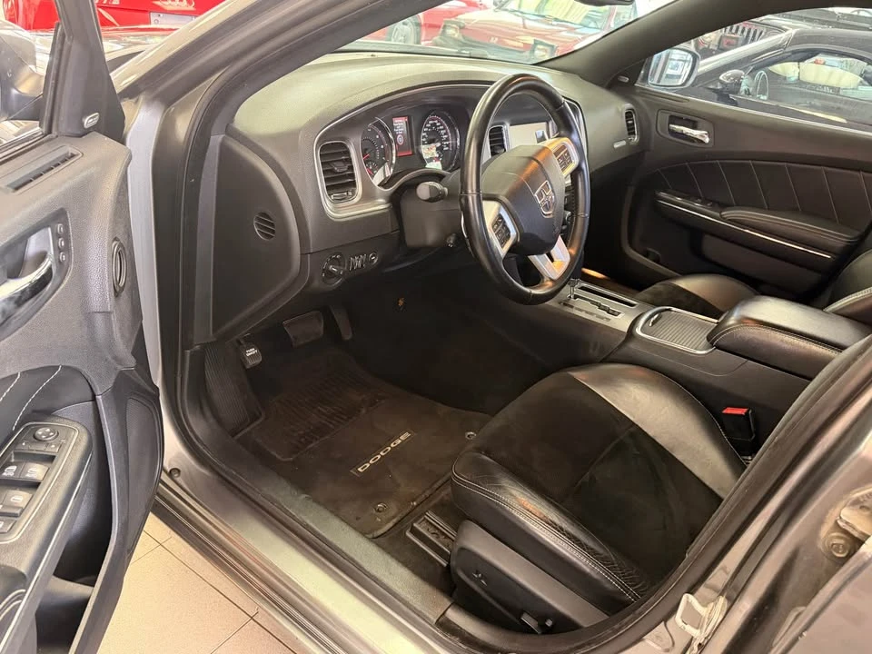 2012 Dodge Charger 7th Gen - Image 10 of 15