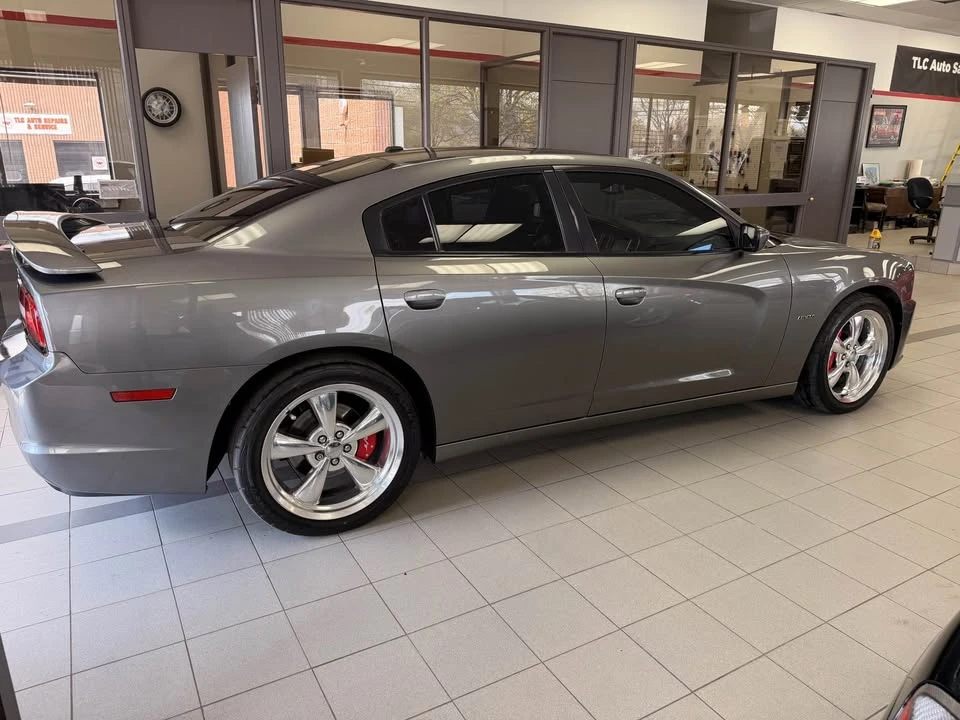 2012 Dodge Charger 7th Gen - Image 3 of 15