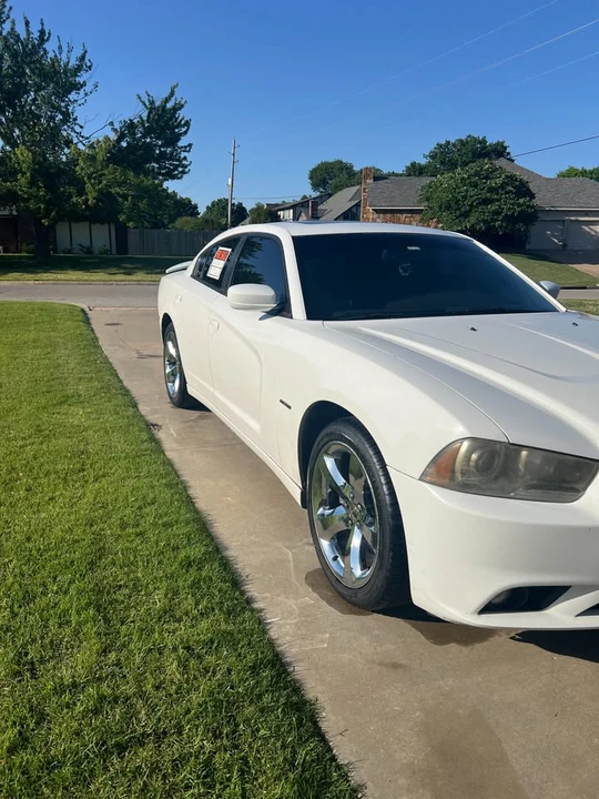 2012 Dodge Charger 7th Gen - Image 2 of 11
