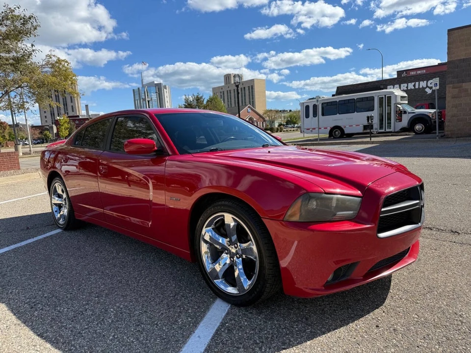 2012 Dodge Charger 7th Gen - Image 12 of 31