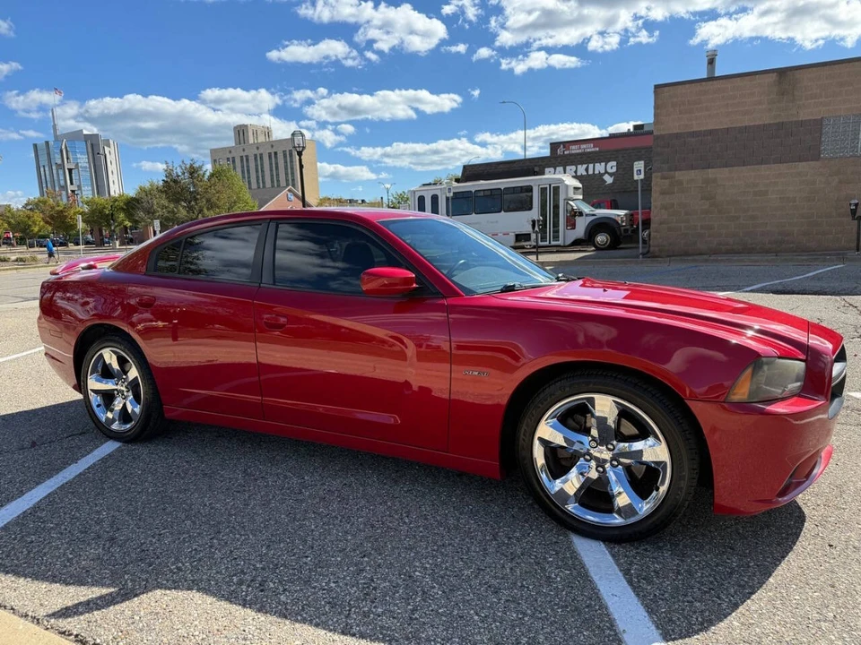 2012 Dodge Charger 7th Gen - Image 11 of 31