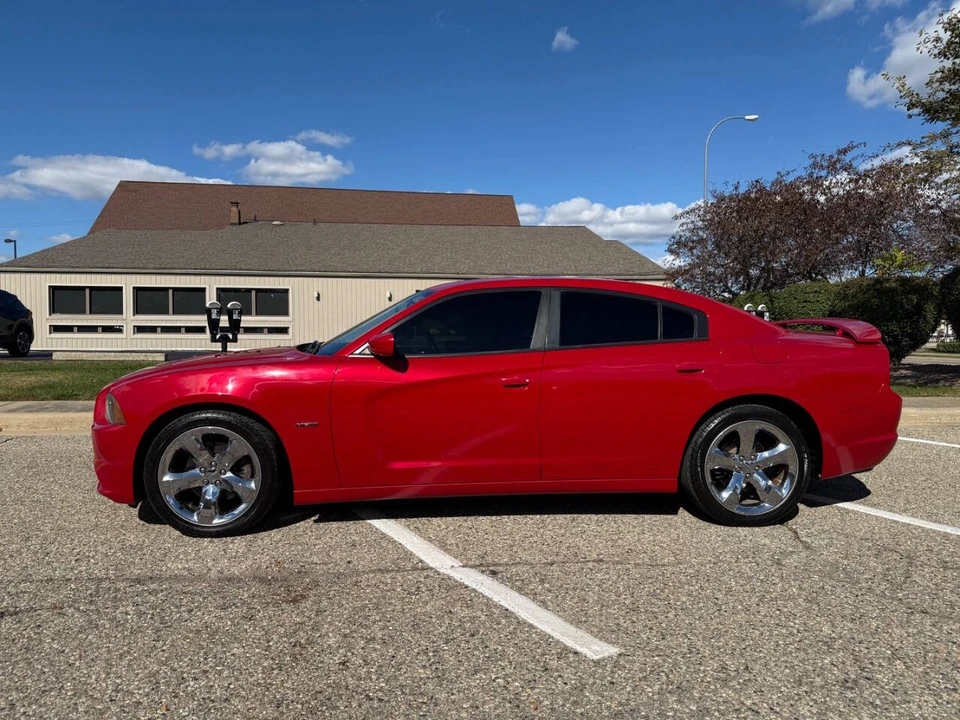2012 Dodge Charger 7th Gen - Image 4 of 31